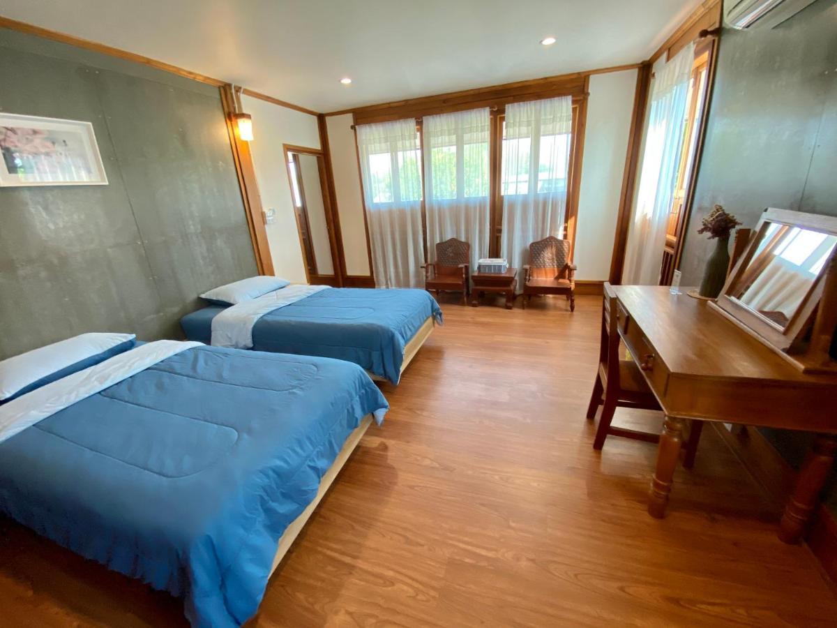 Tha Ma-O Bouteak Homestay - Self Check-In ラムパーン エクステリア 写真