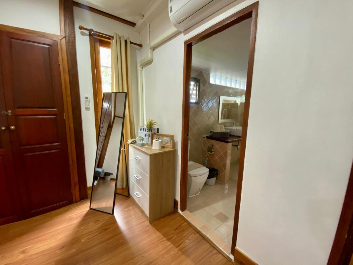 Tha Ma-O Bouteak Homestay - Self Check-In ラムパーン エクステリア 写真
