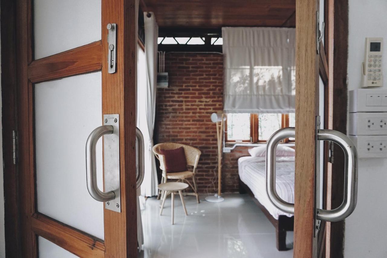 Tha Ma-O Bouteak Homestay - Self Check-In ラムパーン エクステリア 写真